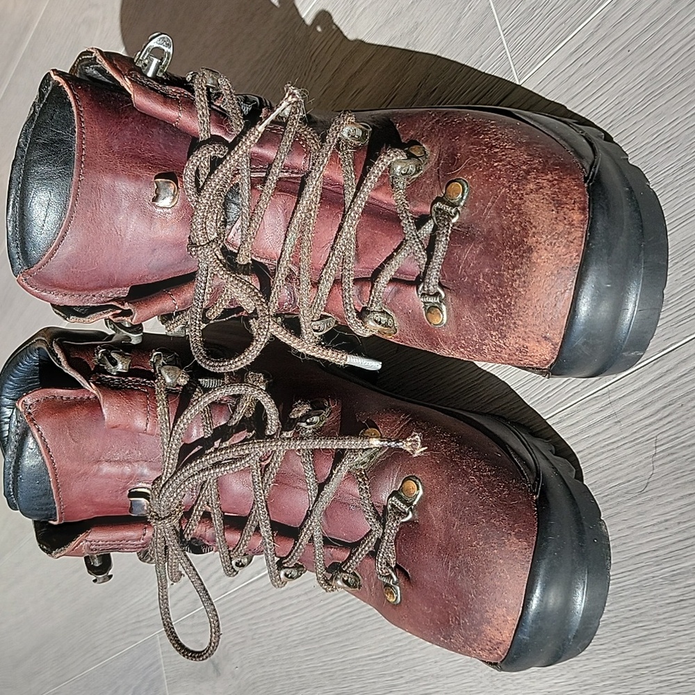 Scarpa leather hiking boots 66001 size 40 BDX